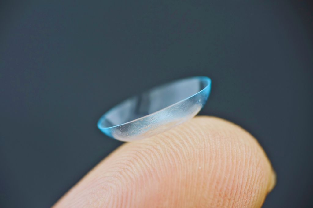 Tips for Adapting to Reading Contact Lenses