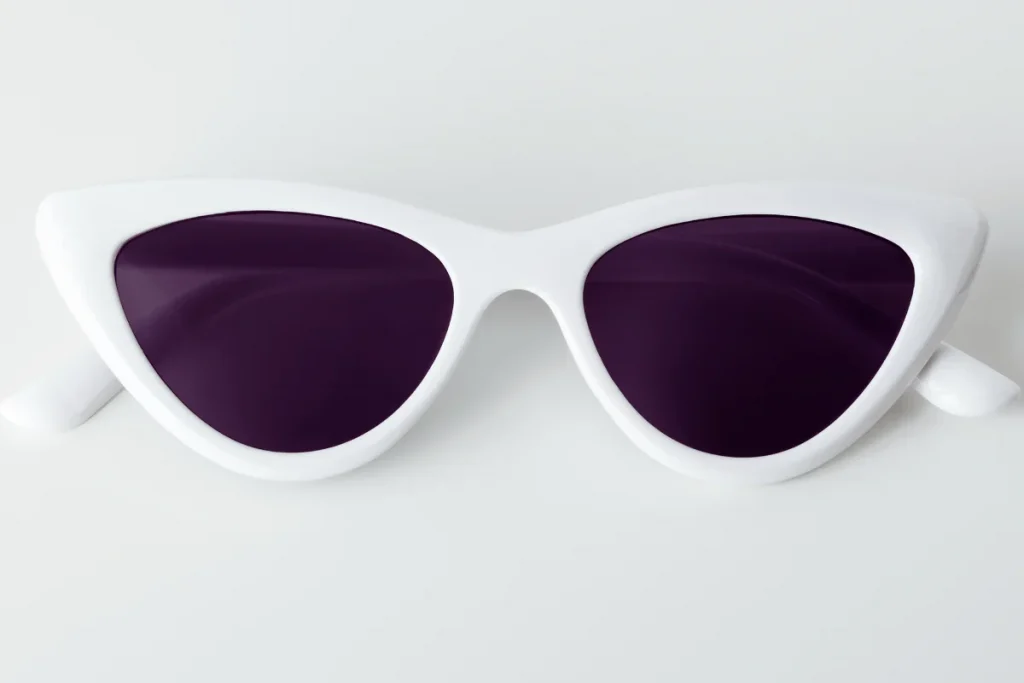 How to Wear Cat Eye Sunglasses Today
