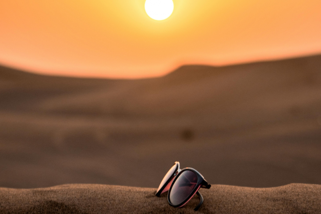 Summer Eyewear Style in UAE 2025