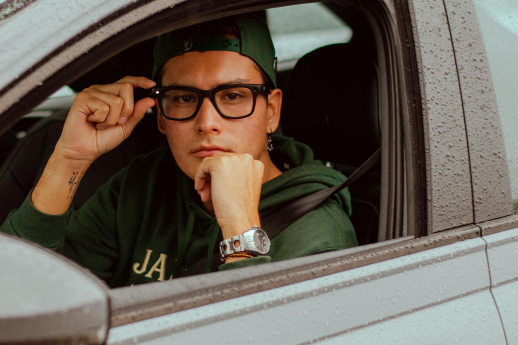 Who Should Wear Anti-Glare Glasses?